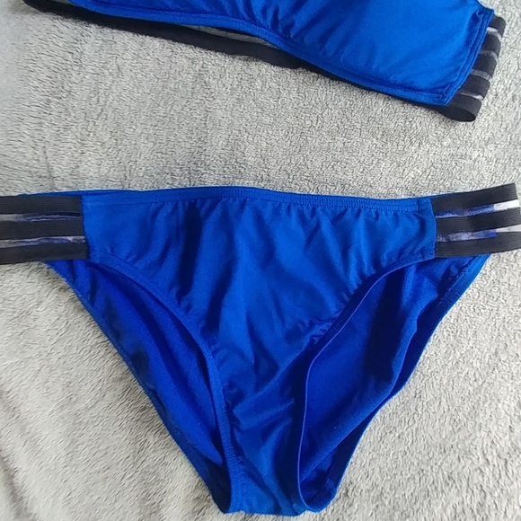 SOLD ‼️Kenneth Cole bikini - Picture 3 of 8